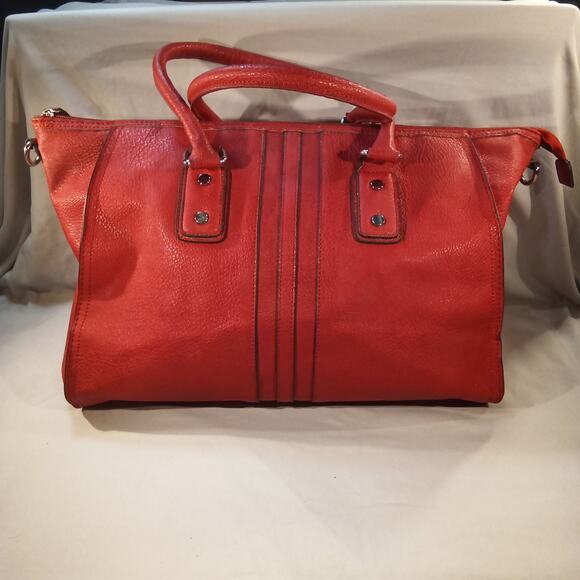 Merona Red Textured Handbag – Good Condition - Picture 2 of 8